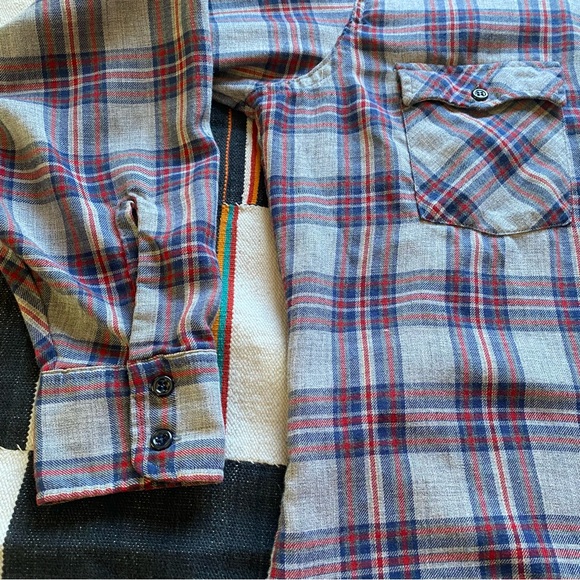 Vintage Levi’s 80’s Button up Men’s Shirt. USA. Size XL. - Picture 9 of 16